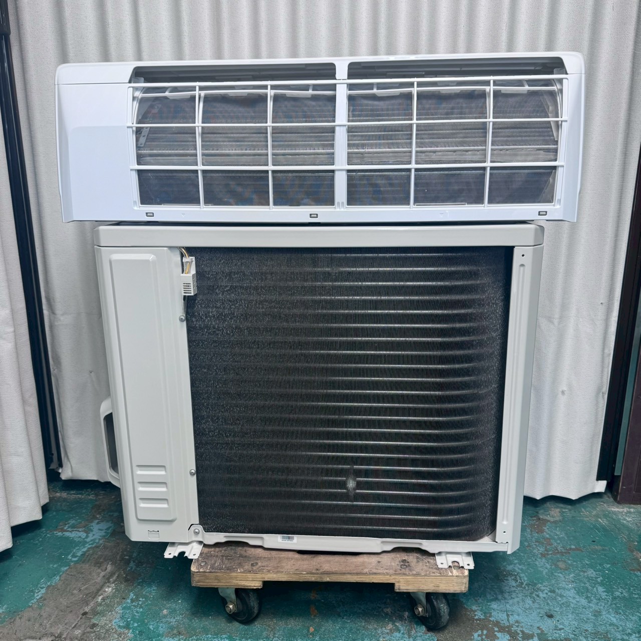 K02019　シャープ　中古エアコン　主に10畳用　冷2.8kw／暖3.6kw 中古エアコン】K07193 シャープ 2024年製 AY-S28DG 主に10畳用｜兵庫県